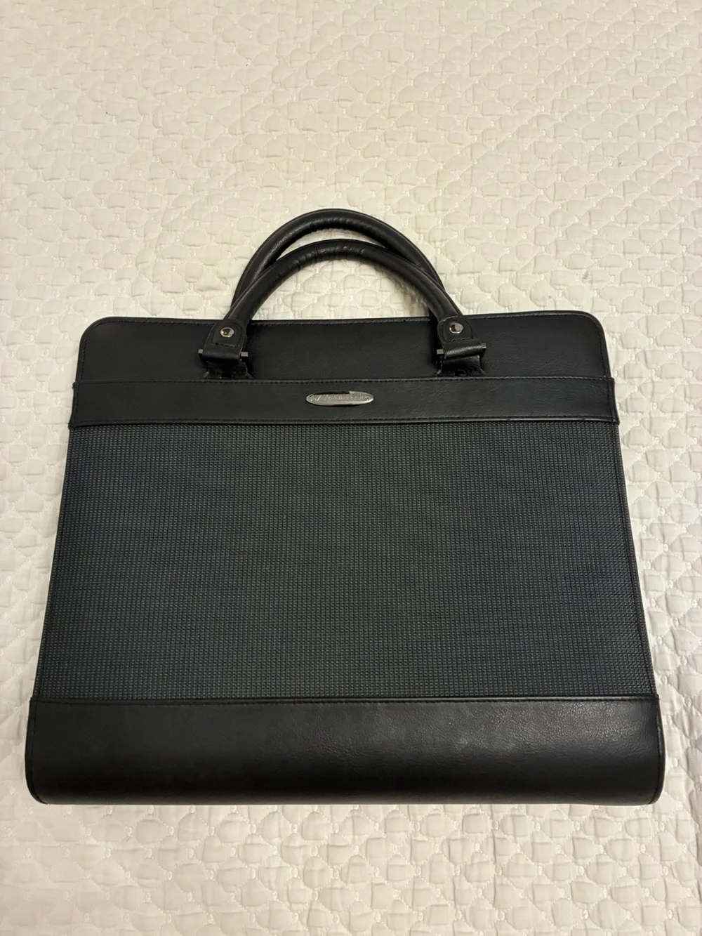 Black Men's DayRunner Briefcase + Organizer - Classic Professional Laptop Bag